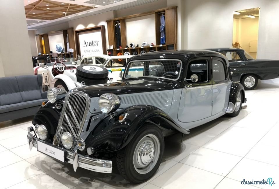 1955' Citroen Traction Avant photo #3