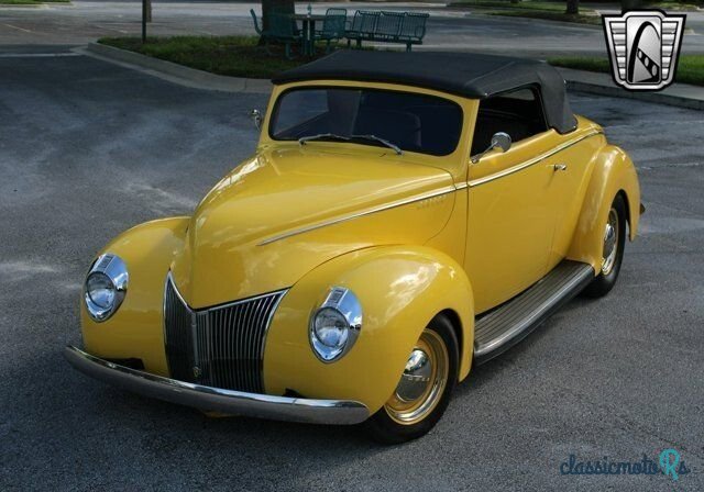 1940' Ford Custom photo #4