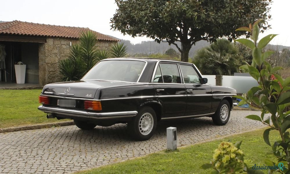 1975' Mercedes-Benz 240 photo #4