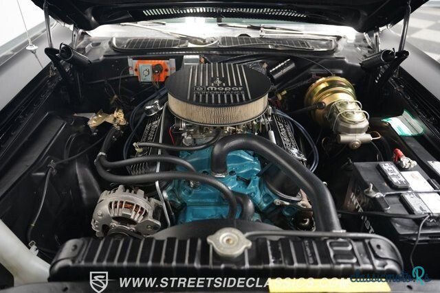 1972' Dodge Challenger photo #4