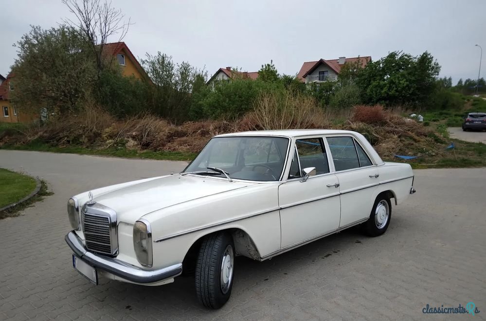 1970' Mercedes-Benz W114 photo #2