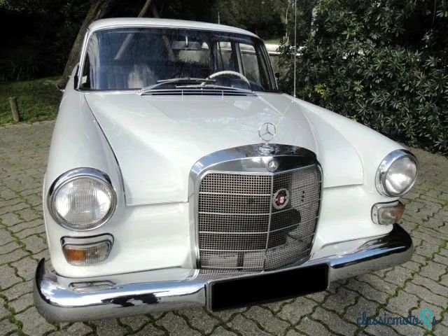 1967' Mercedes-Benz 200 photo #3