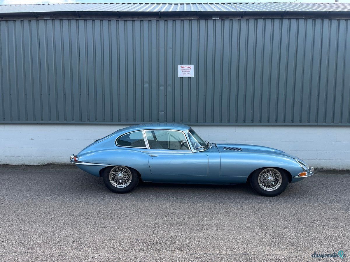 1967' Jaguar E-Type photo #2
