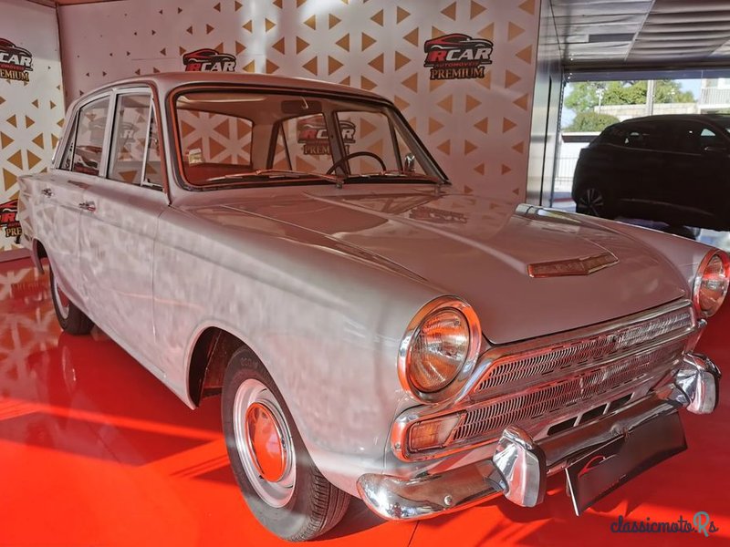 1965' Ford Cortina photo #5