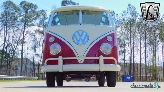 1975' Volkswagen Type 2 photo #2