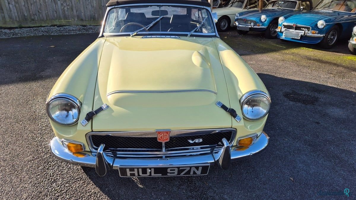 1974' MG MGB photo #2