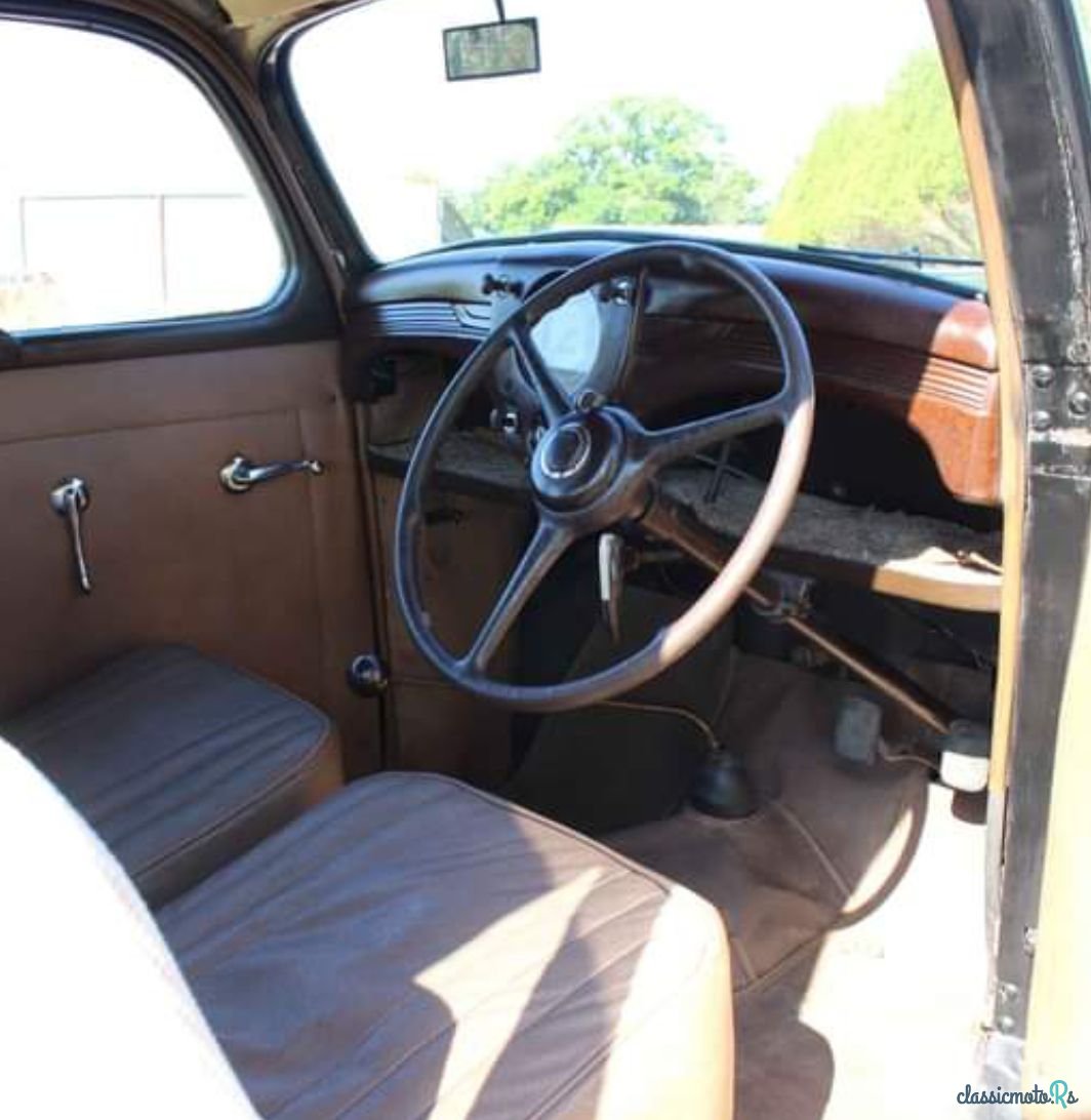 1954' Ford Anglia photo #3