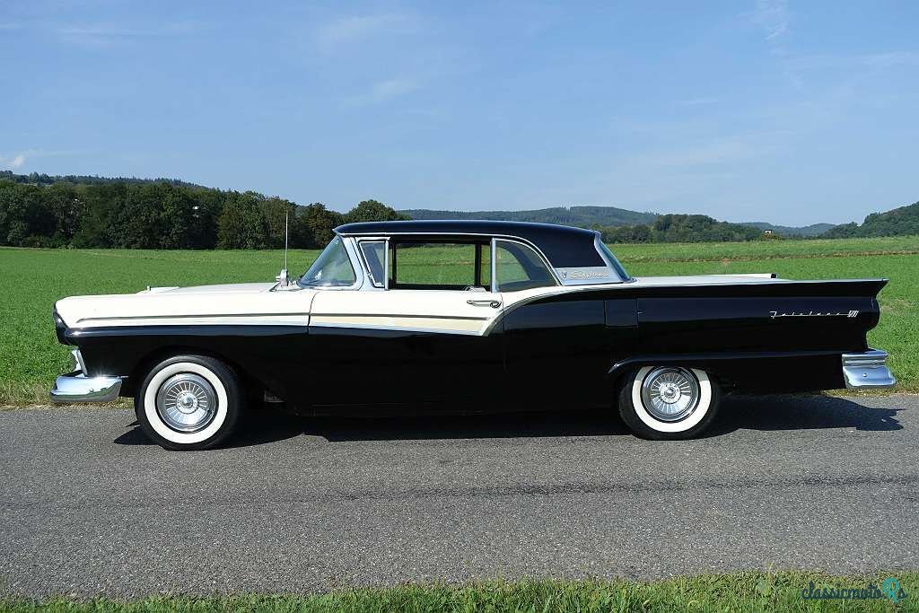 1957' Ford Fairlane 500 photo #3