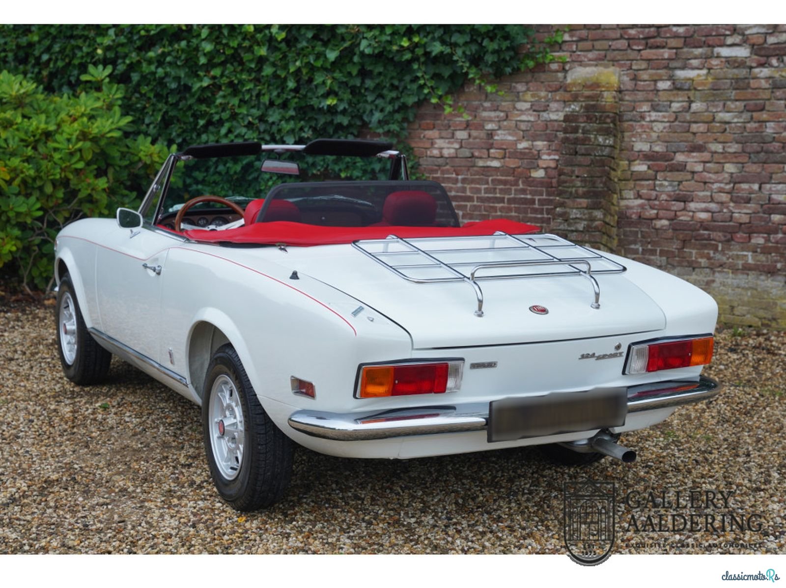 1977' Fiat 124 Sport Spider photo #2