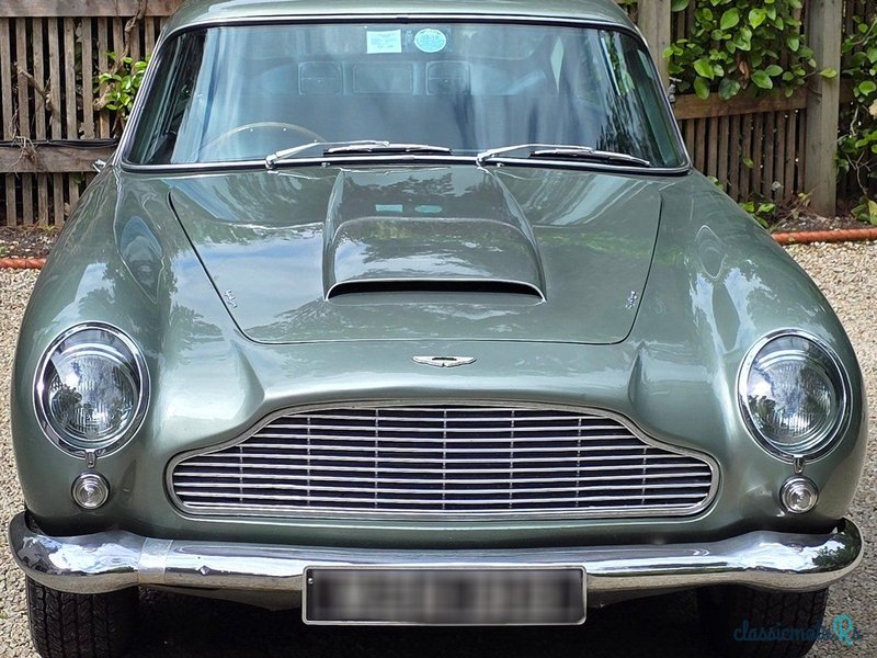 1965' Aston Martin DB5 photo #1