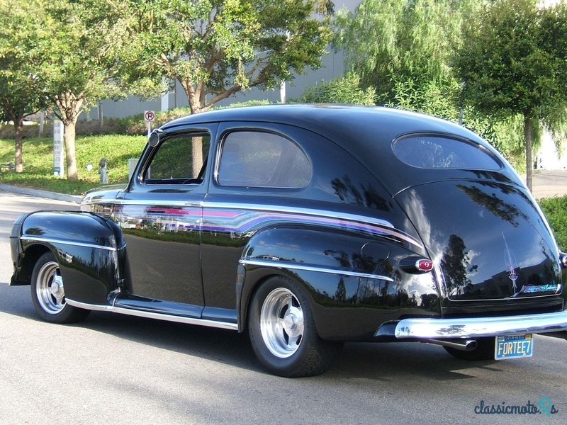 1947' Ford Deluxe photo #1