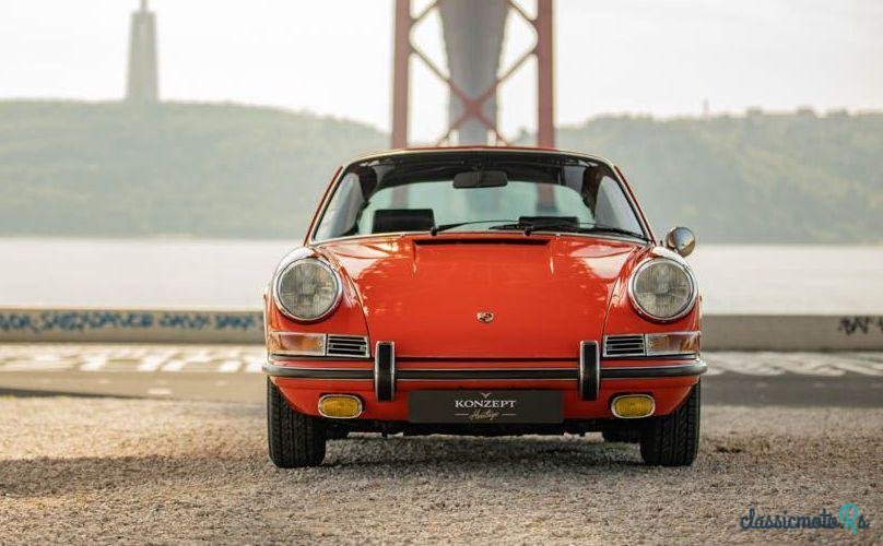 1969' Porsche 911 E Targa photo #2