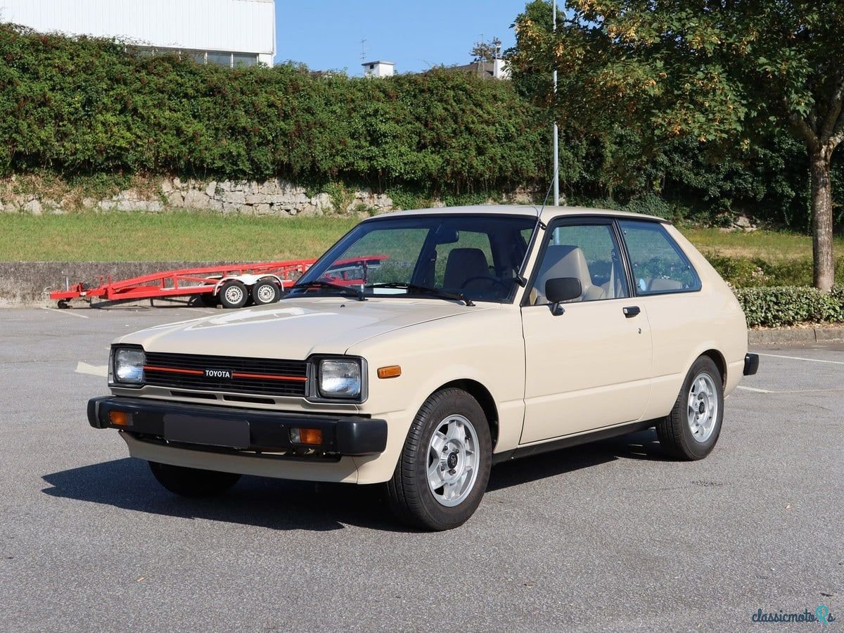 1982' Toyota Starlet photo #1