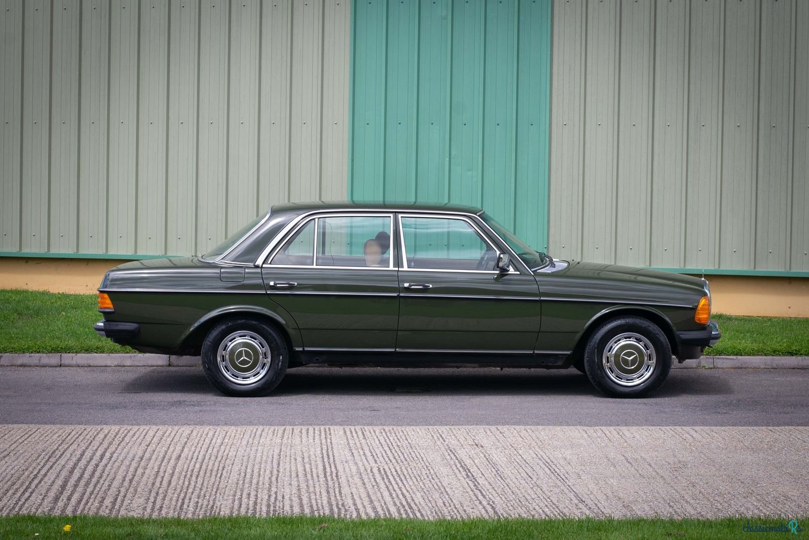 1980' Mercedes-Benz 230 photo #4