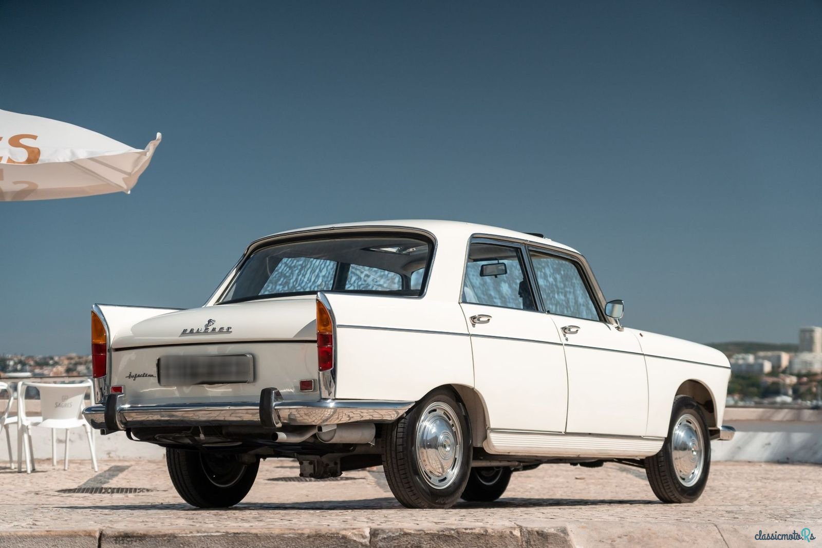 1967' Peugeot 404 photo #3