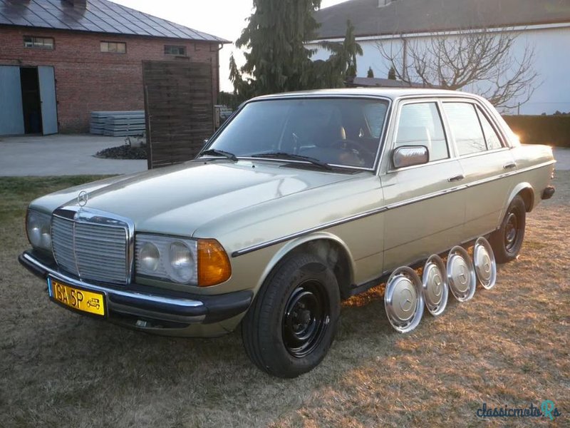 1982' Mercedes-Benz W123 photo #5