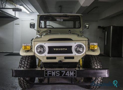 1974' Toyota Land Cruiser photo #3