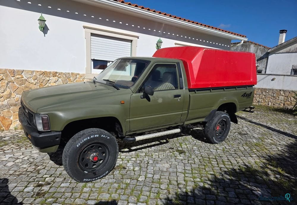1989' Toyota Hilux photo #6