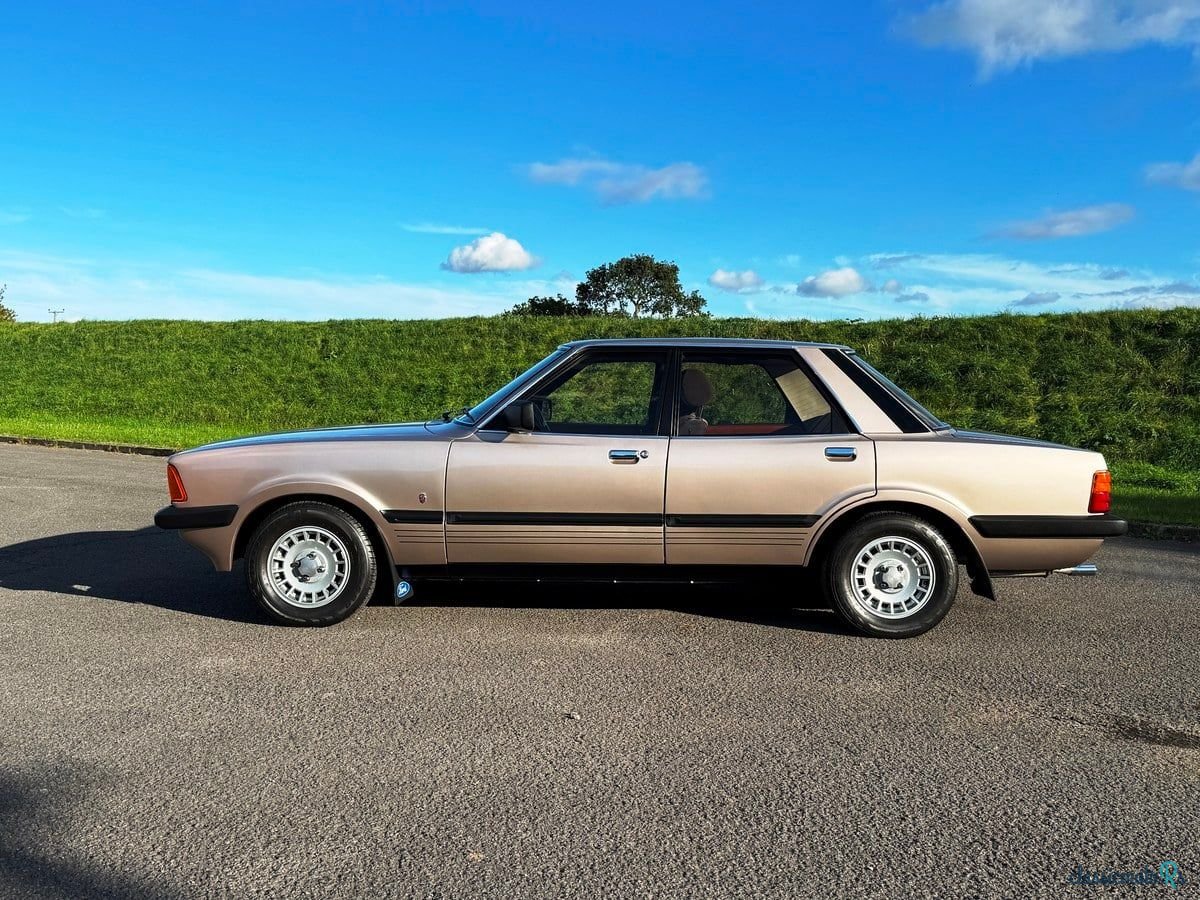 1982' Ford Cortina photo #5