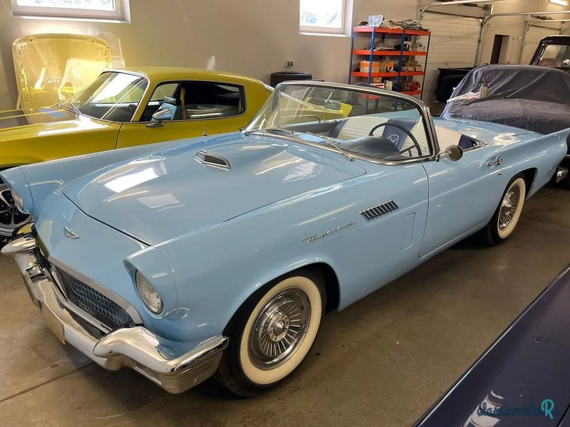 1957' Ford Thunderbird photo #4