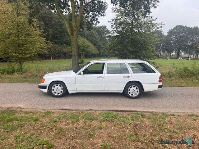 1989' Mercedes-Benz 230Te photo #3