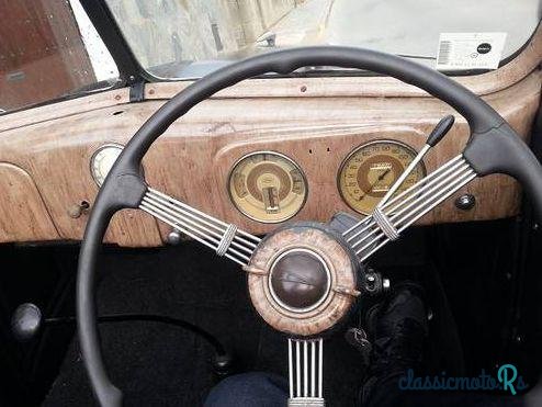 1937' Ford V8 Cabriolet Convertible Top photo #4