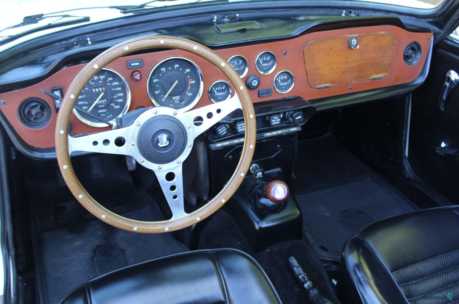 1974' Triumph TR6 photo #3