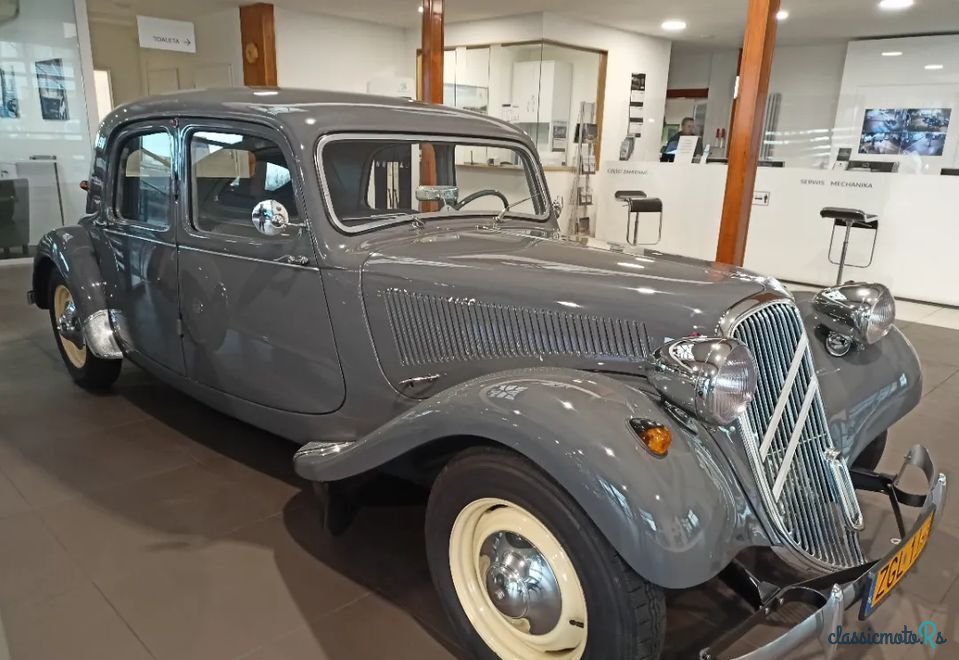 1953' Citroen 11B photo #3