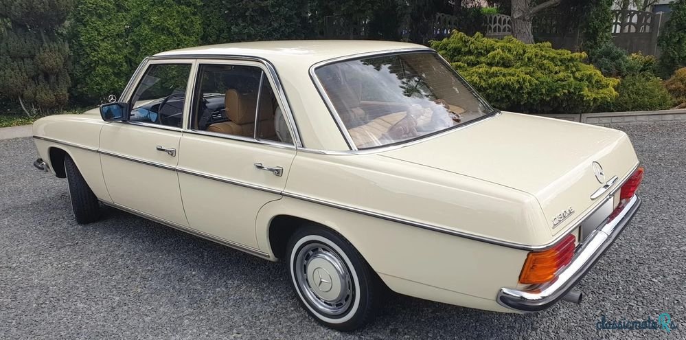 1976' Mercedes-Benz W114/W115 photo #4