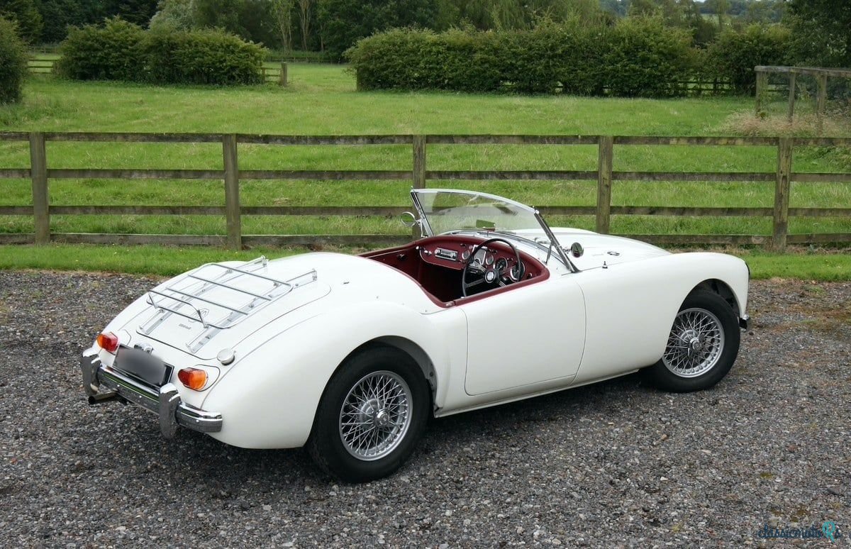 1962' MG MGA photo #4