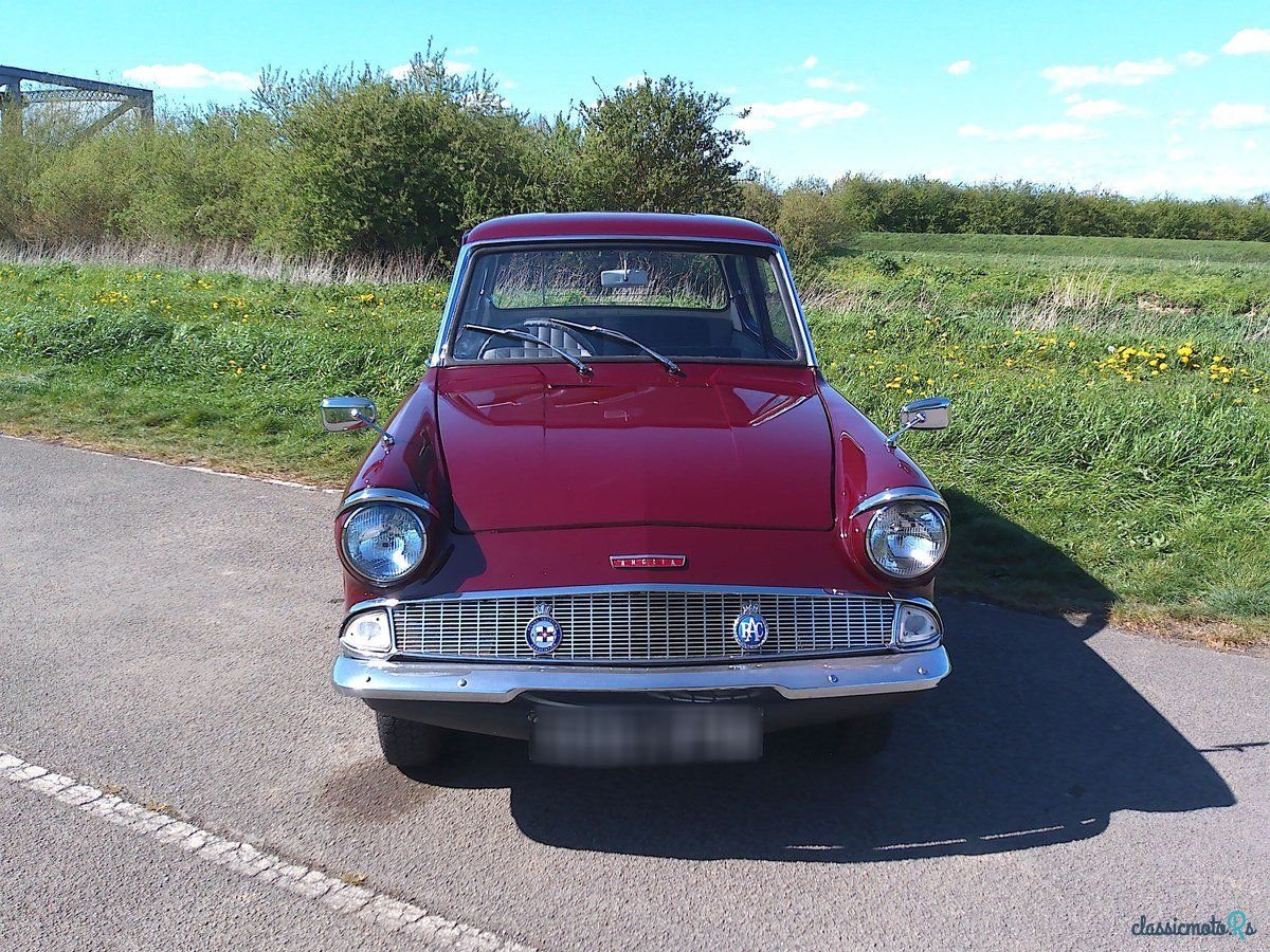 1962' Ford Anglia photo #2