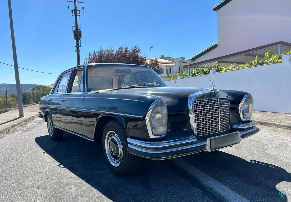 1968' Mercedes-Benz 280 photo #1