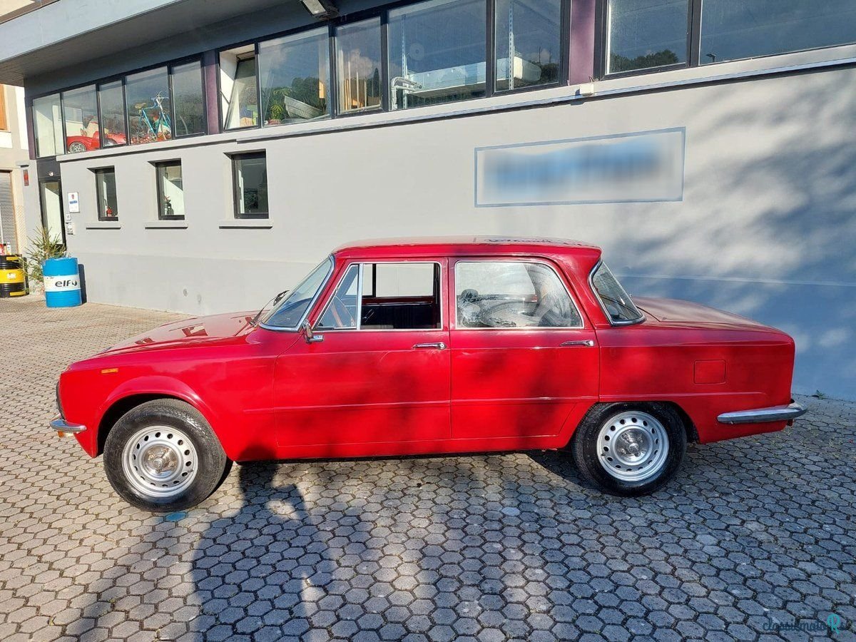 1975' Alfa Romeo Giulia photo #2