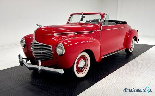 1940' Dodge Luxury Liner photo #2