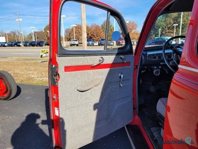1946' Ford photo #5
