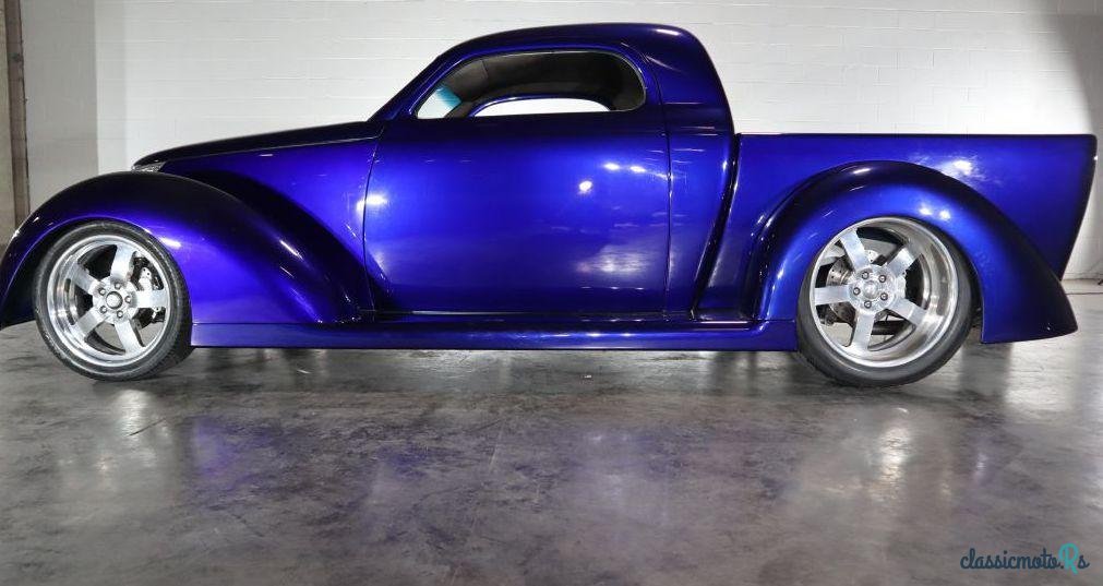 1937' Ford Custom photo #1