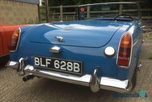 1964' MG Midget photo #2