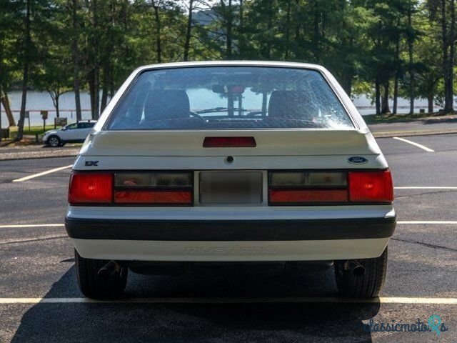 1989' Ford Mustang photo #5