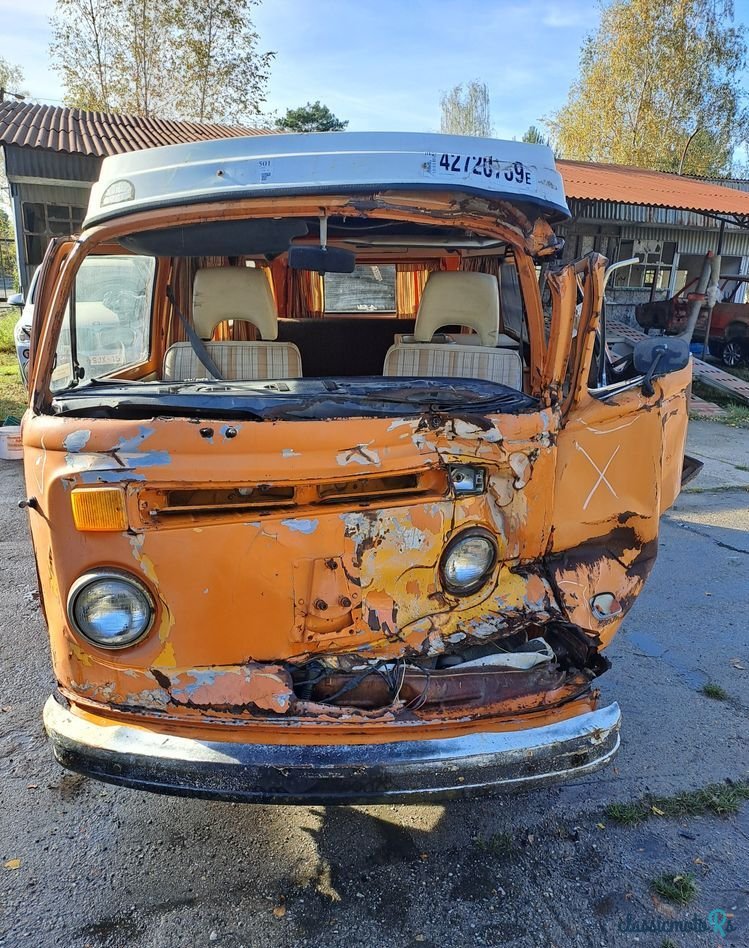 1973' Volkswagen T2 Westfalia photo #4