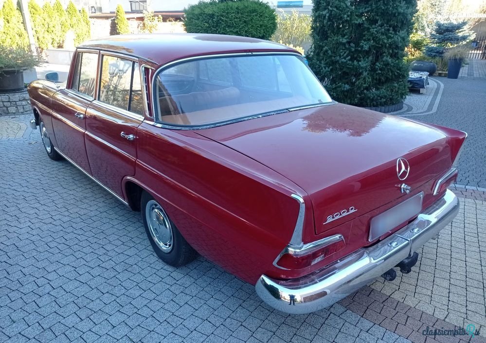 1967' Mercedes-Benz 200D photo #6