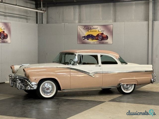 1956' Ford Fairlane photo #1