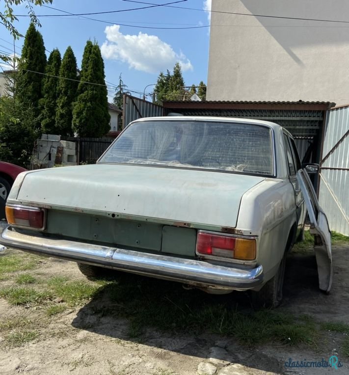 1972' Mercedes-Benz D200 W115 photo #4