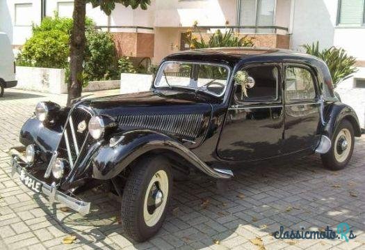 1954' Citroen Traction Avant photo #1