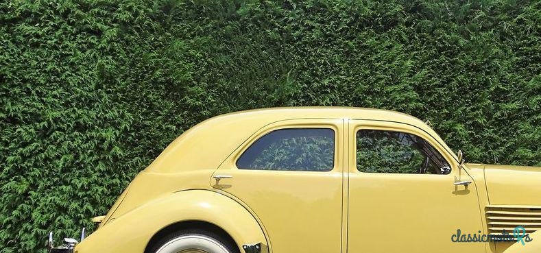 1936' Cord 810 Westchester Sedan photo #2