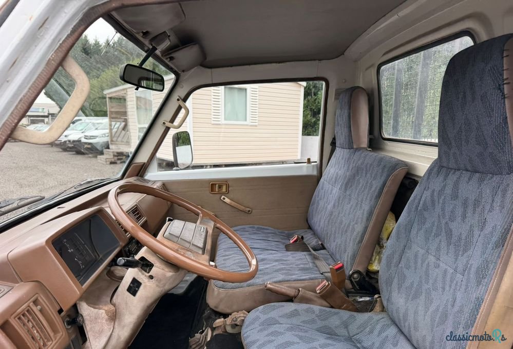 1985' Mazda E 2200 photo #5