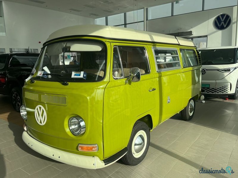 1969' Volkswagen T2 Westfalia photo #1