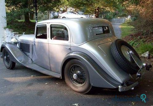 1934' Bentley Saloon photo #1