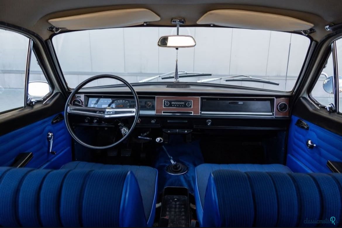 1981' Gaz 24 photo #6