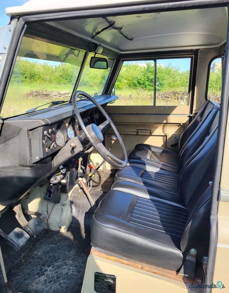 1980' Land Rover Santana 109 photo #5