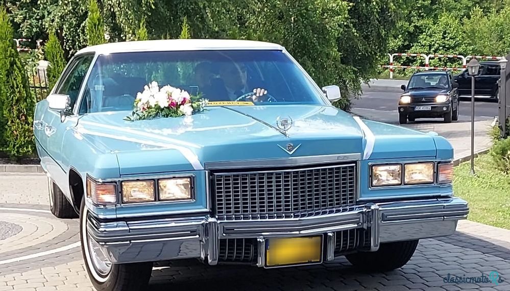 1975' Cadillac Deville photo #1